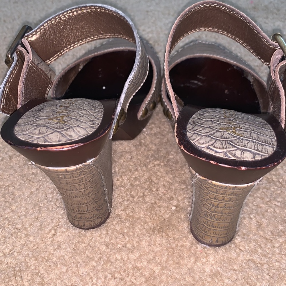Peep Toe Clogs - Picture 3 of 5
